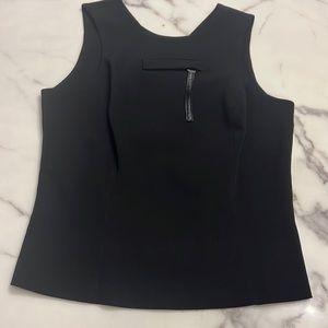 Ivoire de Laurence Paris sleeveless top